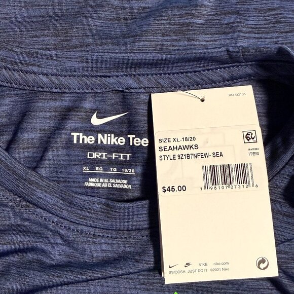 NEW WITH TAGS Nike Boy's Seattle Seahawks Performance Long Sleeve T-Shirt - Picture 3 of 5